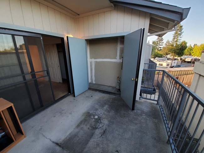 Bonus storage - 1317 Maurice Ave