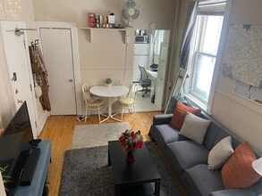 Building Photo - 322 Cooper St