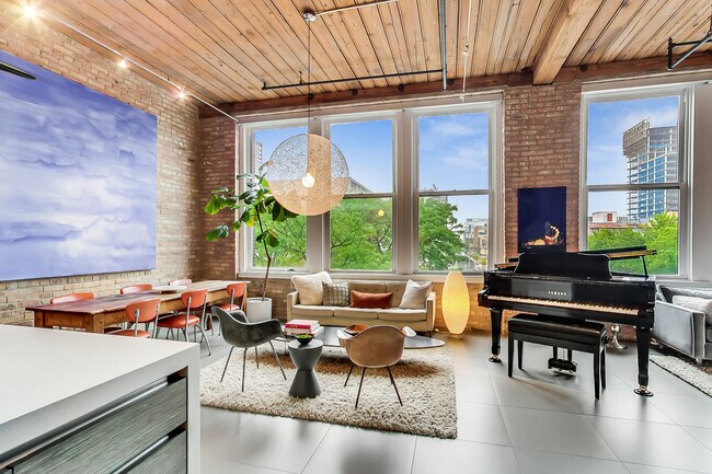 Foto del edificio - 1327 W Washington Blvd