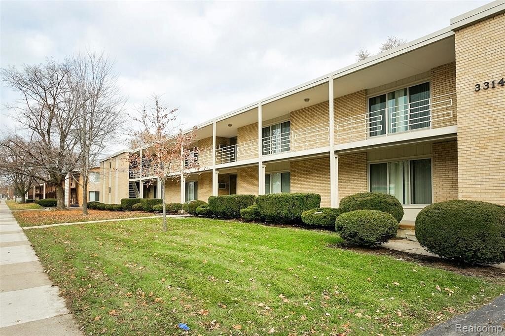 3314 Greenfield Rd, Royal Oak, MI 48073 Condo for Rent in Royal Oak