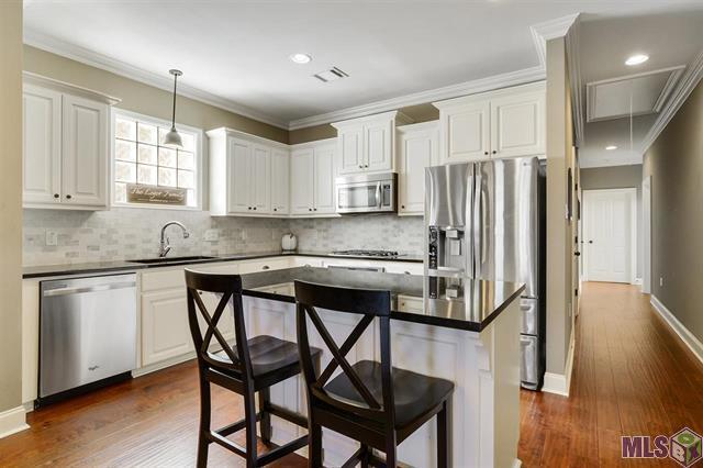 Building Photo - 3 Bedroom home in a Gated Community off Pe...