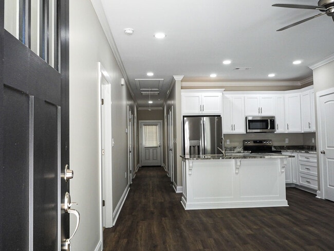 Foto del edificio - 1366 Summer Cir SW