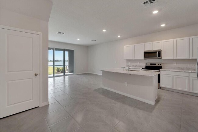 Building Photo - 17637 Crescent Moon Lp