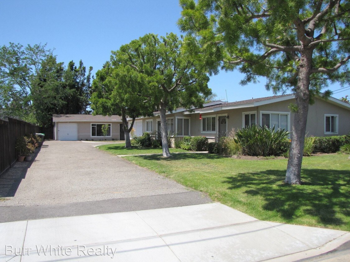 Primary Photo - 251 Costa Mesa St
