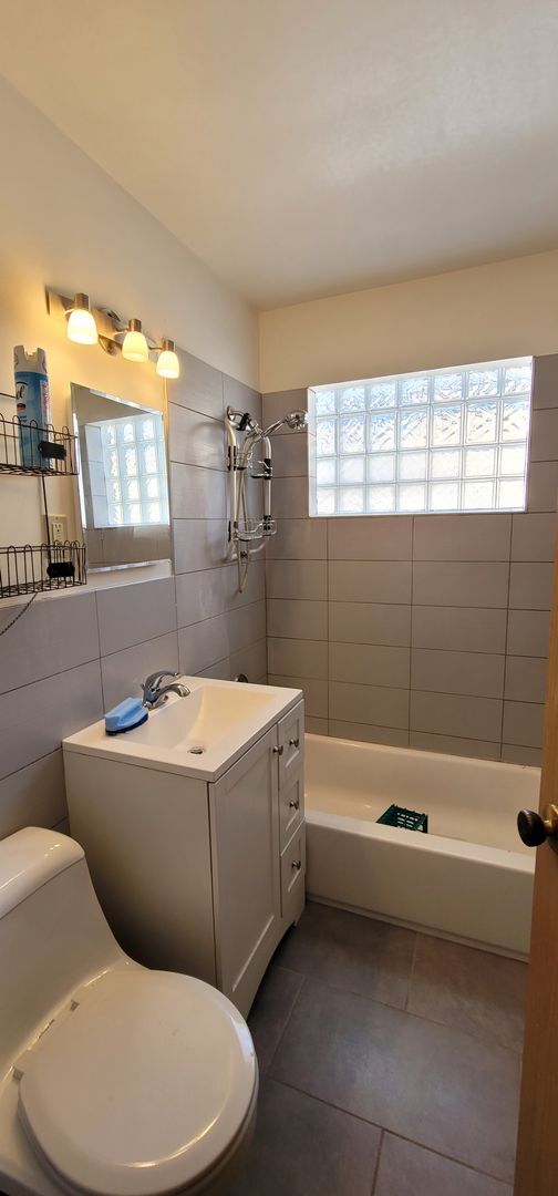 Foto del edificio - 4172 Adair Ave N