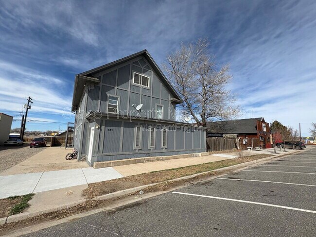 Foto del edificio - 635 Cedar St