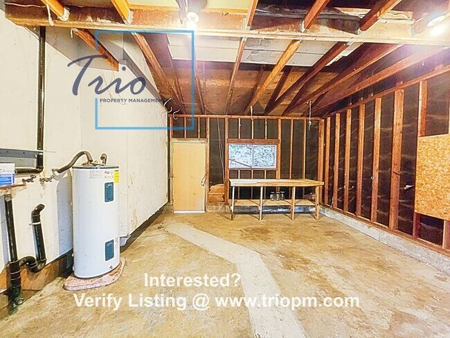Building Photo - 2094 Dakota St
