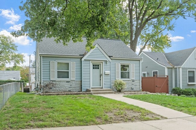 Building Photo - 3141 Idaho Ave S