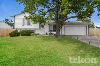 Building Photo - 10025 Alcott St