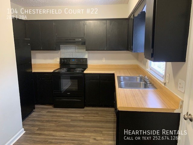 Building Photo - 2 Bed 1.5 Bath Townhouse in Shenandoah Vil...