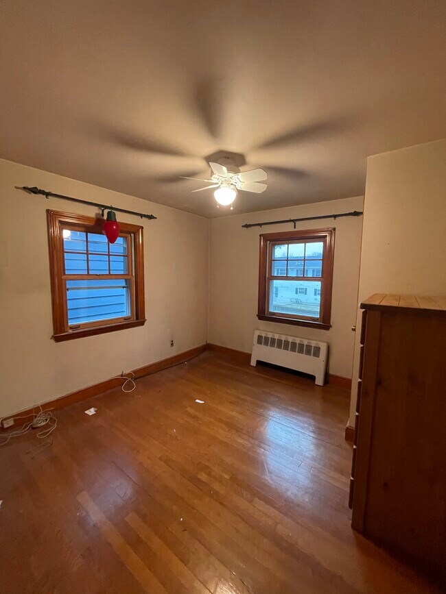 Second bedroom - 96 Moore St