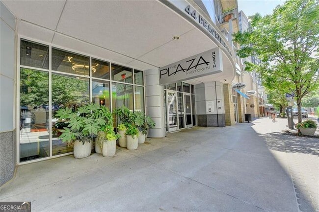 Building Photo - 44 Peachtree Pl NE