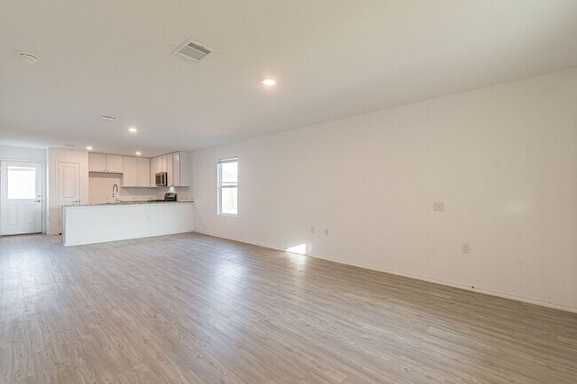 Foto del edificio - 5602 Willow Breeze
