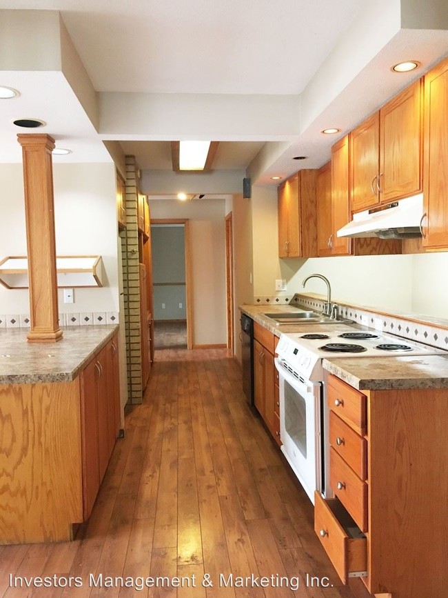Building Photo - 415 7th St SW