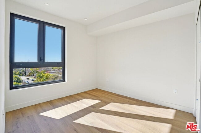 Building Photo - 1110 Spaulding Ave