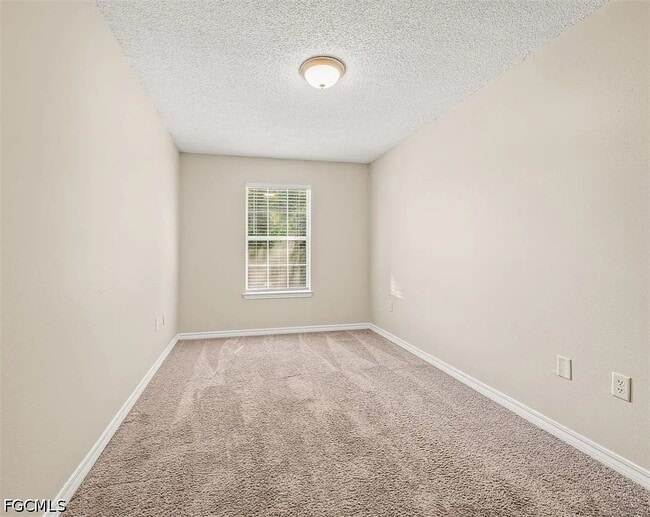 Building Photo - 646 Virginia Oak Ct