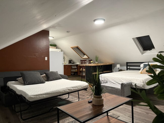 Building Photo - 3 Dean Ave