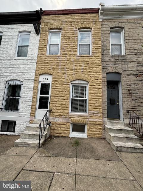 Building Photo - 136 N Decker Ave