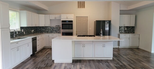 Building Photo - Riverfront 3 bedroom home in Winchester