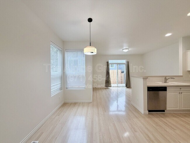 Foto del edificio - 5817 NW 174th Ave