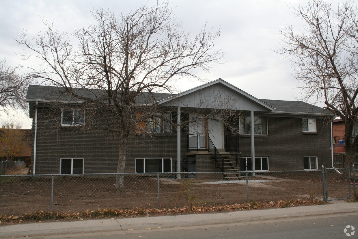 Primary Photo - 7120-7126 Stuart St