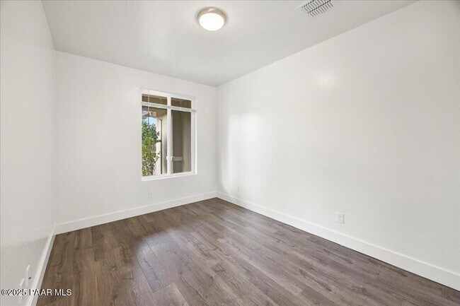 Foto del edificio - 1643 Stratford Pl