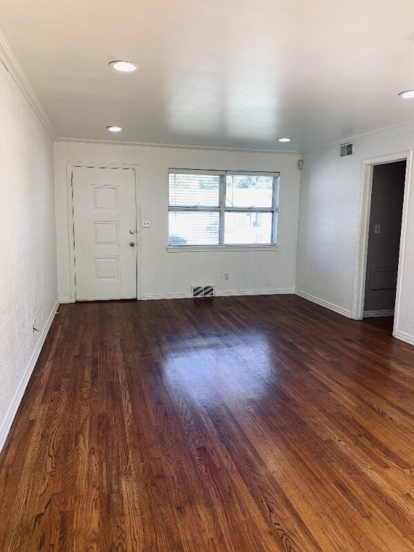 Building Photo - 3036 NW 71st St