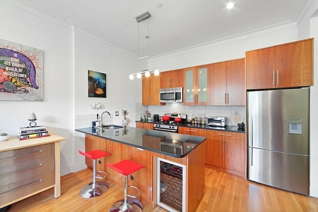 Photo - 206 Kent St Apartment