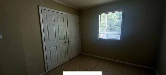 Foto del edificio - 2401 S Linden St