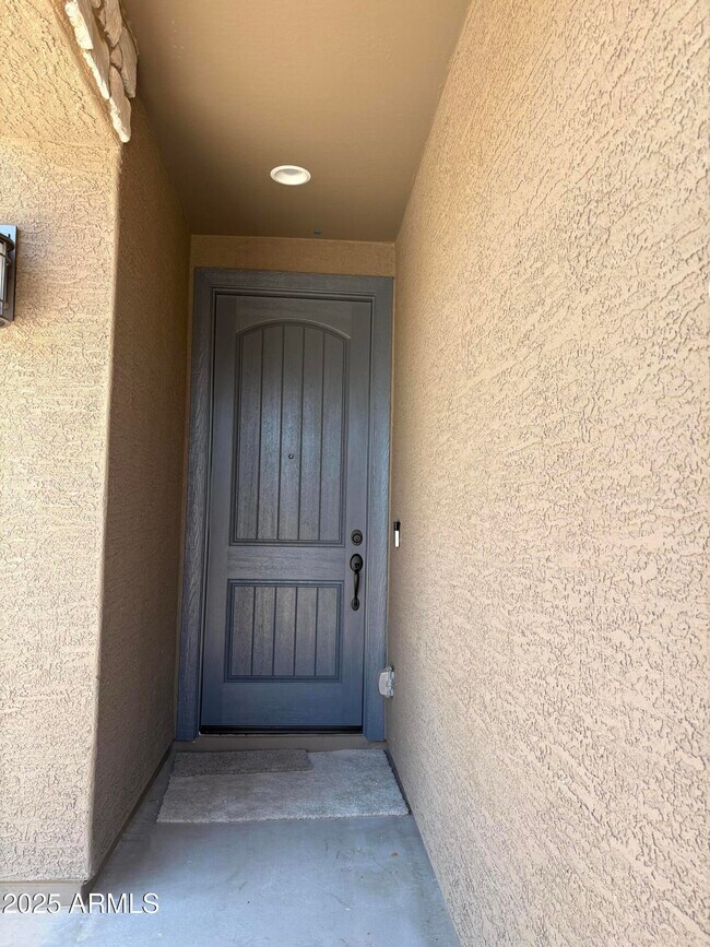 Foto del edificio - 17617 W Georgia Ave