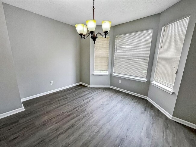 Building Photo - 6256 Village Trace