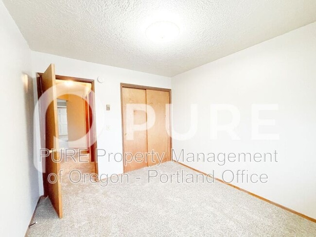 Building Photo - 1123 SE 27th Ave