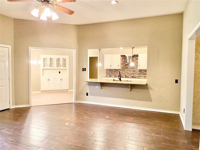 Building Photo - 2300 Alicia Ct
