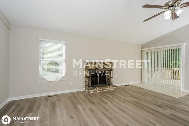 Foto del edificio - 5600 WINDY WILLOW DR, LOUISVILLE, KY 40241