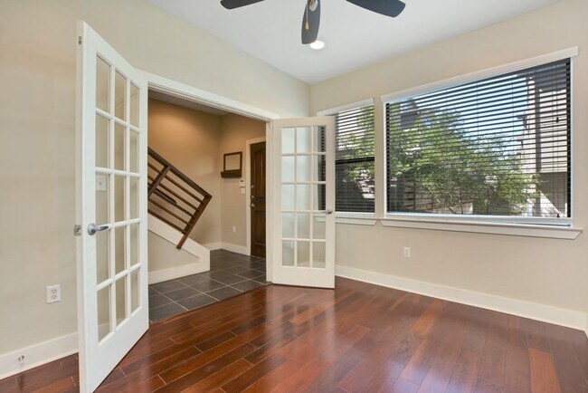 Foto del edificio - 304 W Alpine Rd