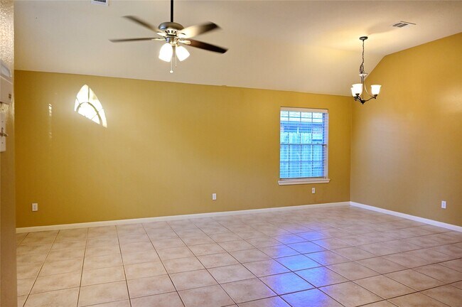 Building Photo - 4530 Topaz Trail Dr