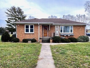 Building Photo - 1601 N Shabbona St