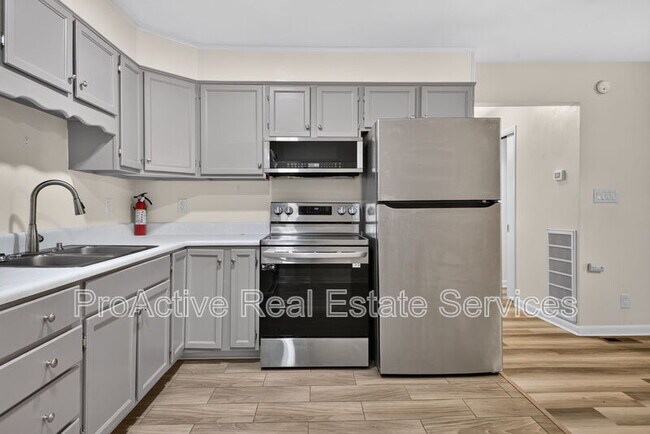 Foto del edificio - 100 Hodges Manor Rd