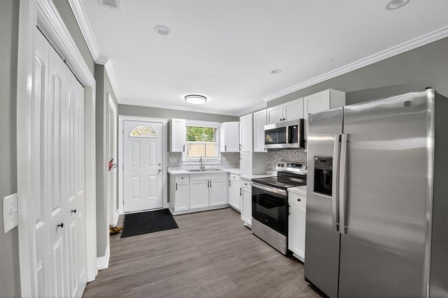 Building Photo - 509 Hoke St