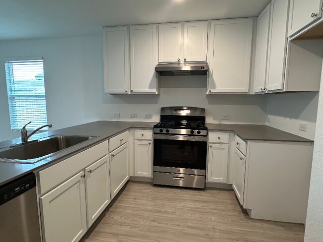 Building Photo - 4918 Legacy Trl