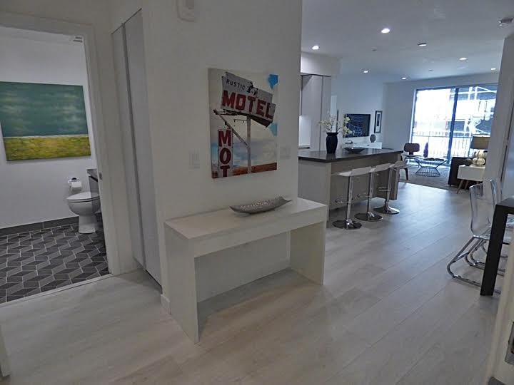 Foto principal - 1526 Armacost Ave
