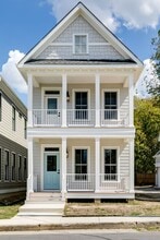 Building Photo - 961 Pink St