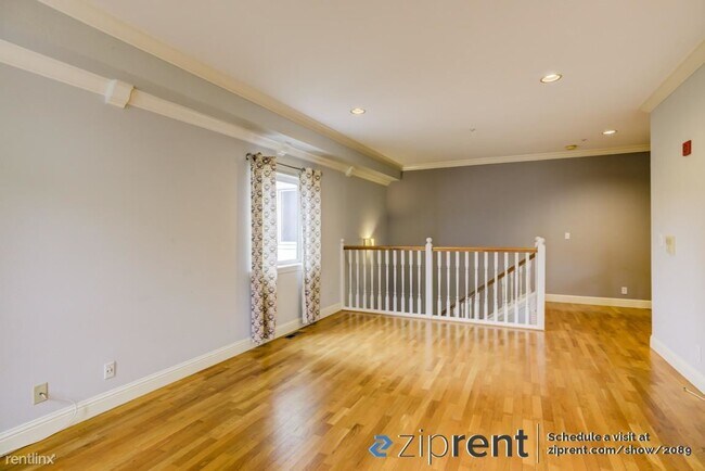 Foto del edificio - 3 br, 2.5 bath Condo - 2247 Turk Boulevard...