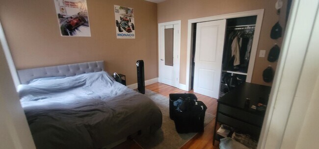Foto del edificio - Massive Luxury Apt in Packards Corner Near BU!  Central AC & Heat, XL Rooms!
