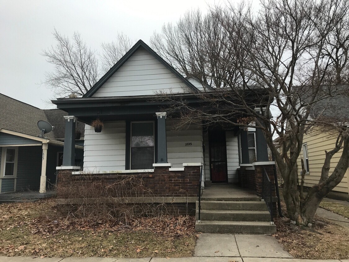 Primary Photo - Fountain Square - 2 BR home