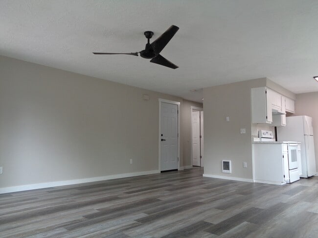 Building Photo - 2586 Wintergreen Ave NW