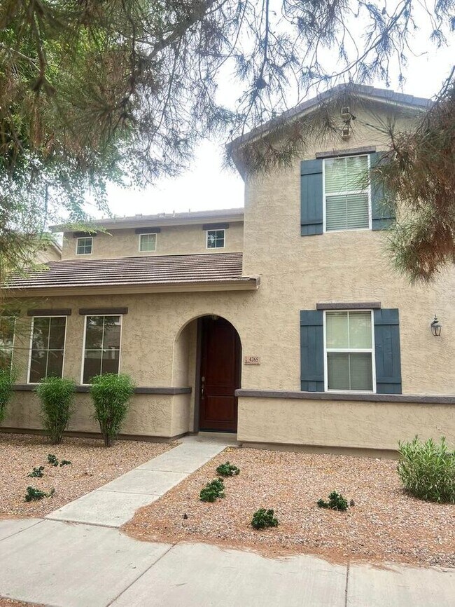 Foto del edificio - 4-bedroom and loft in the Willows with com...