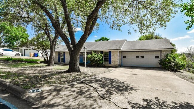 Foto del edificio - 910 Rocky Spring Rd