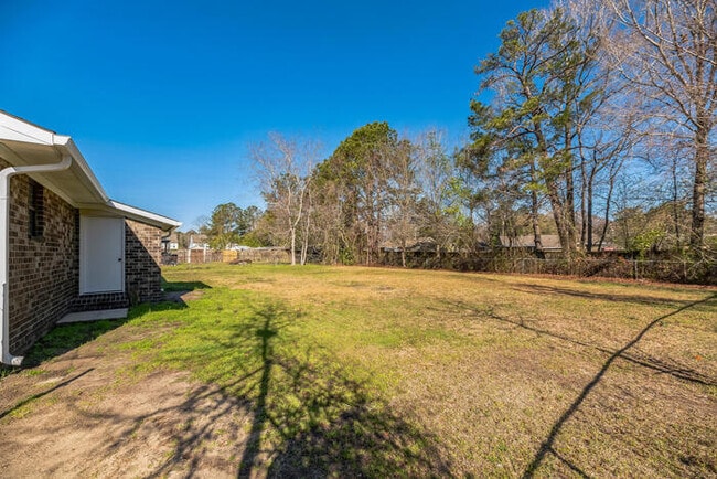 Foto del edificio - 114 Johnny Reb Dr