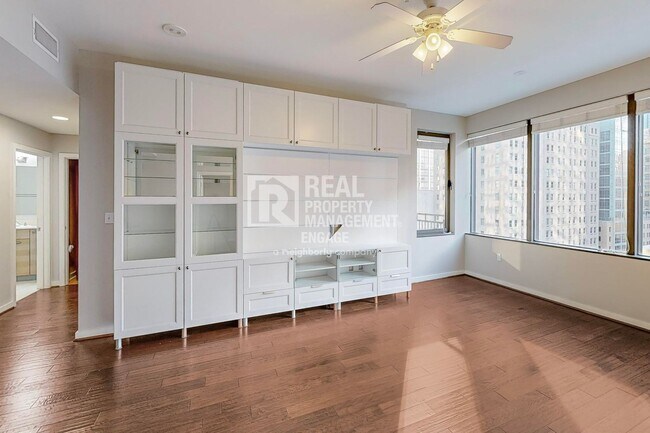 Foto del edificio - 2 Bedroom Condo Available for Rent in the Heart of DFW!